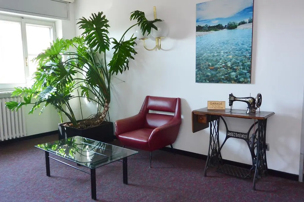 Hotel Rosengarten Pavia