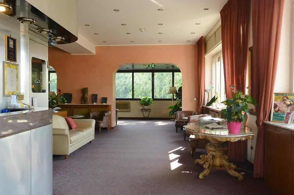 Hotel Rosengarten Pavia 3*,