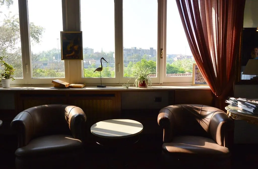 Hotel Rosengarten Pavia